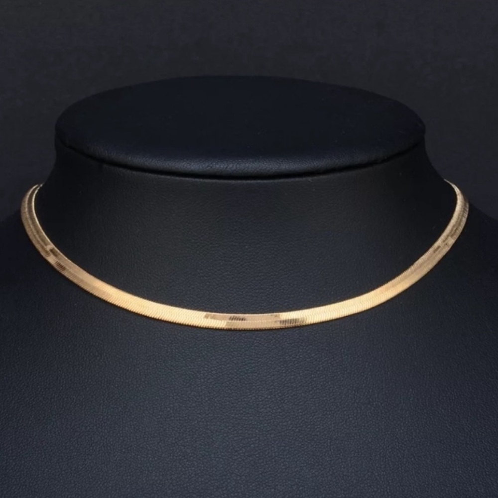 NEW GOLD HERRINGBONE FLAT CHAIN NECKLACE, NICE NECKLACE, CUTE NECKLACE - Picture 2 of 3